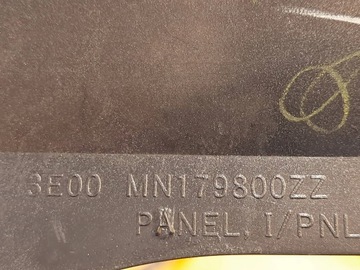MITSUBISHI L200 PANEL KLIMATIZACE RÁMEČEK MN179800ZZ 15R.
