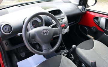 Toyota Aygo I Hatchback 5d Facelifting 1.0 VVT-i 68KM 2013 Toyota Aygo LED 5 Drzwi Zadbany KLIMA Benzyna 68KM, zdjęcie 10