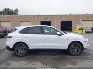 Porsche Cayenne III 2021 Porsche Cayenne E-Hybrid 2021 3.0 Hybryda 335KM, zdjęcie 6