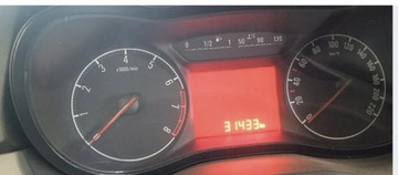 OPEL CORSA E 1,2 PŘÍSTROJOVÁ DESKA BUDÍKY EVROPA MANUÁLNÍ 31 433KM