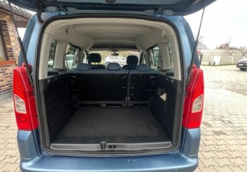 Citroen Berlingo II 2009 Citroen Berlingo 1.6 Benzyna 5 Osob, Klimatyzacja Elektryczne szyby Radio, zdjęcie 11