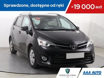 Toyota Verso Minivan Facelifting 1.8 Valvematic 147KM 2014 Toyota Verso 1.8 Valvematic, Salon Polska