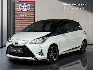 Toyota Yaris III Hatchback 5d Facelifting 2017 1.5 Hybrid 100KM 2018 Toyota Yaris Hybrid 100 Selection III (2011-2019)