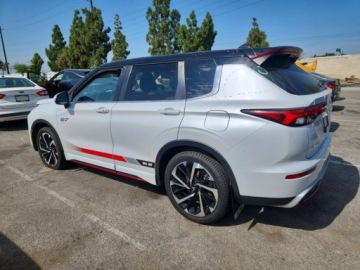 Mitsubishi Outlander III 2023 Mitsubishi Outlander 2023 MITSUBISHI OUTLANDER SE 2.5 Hybryda Plug-in 181KM, zdjęcie 1