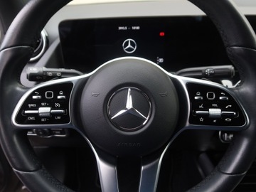 Mercedes GLA II Off-roader 1.3 200 163KM 2020 Mercedes GLA GLA 200, Salon Polska, Serwis ASO, zdjęcie 19