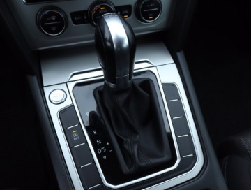 Volkswagen Passat B8 Limousine 2.0 TDI BlueMotion Technology 150KM 2017 VW Passat 2.0 TDI, Salon Polska, Serwis ASO, zdjęcie 14