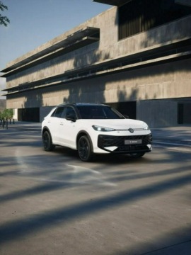 Volkswagen T-Roc I SUV Facelifting 1.5 TSI ACT 150KM 2026 Volkswagen T-Roc Wersja R-Line 1.5 eTSI 150 KM DSG, zdjęcie 3