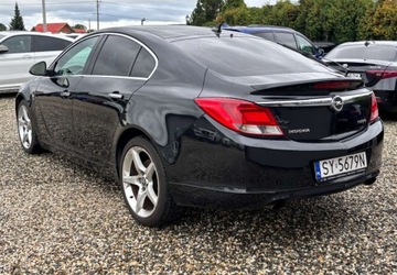 Opel Insignia I Sedan 2.0 Turbo ECOTEC 220KM 2010 Opel Insignia 2010 r. 2.0 Benzyna 220KM, zdjęcie 3