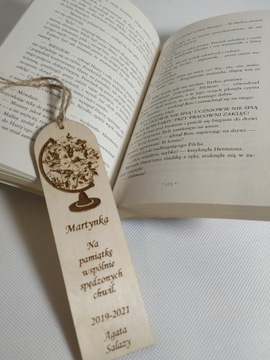 Деревянная закладка с гравировкой «Конец года»