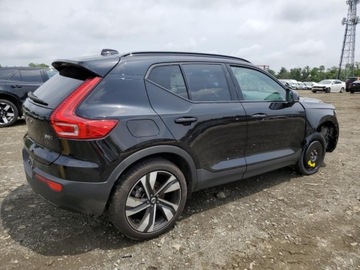 Volvo XC40 2023 Volvo XC 40 Plus 2023 2.0l 2.0 Benzyna 194KM, zdjęcie 3