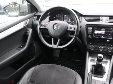 Skoda Octavia III Liftback 1.4 TSI  150KM 2016 Skoda Octavia 1.4 TSI, Salon Polska, Serwis ASO, zdjęcie 6