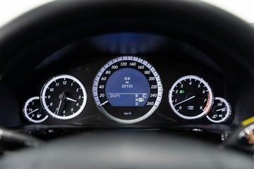 Mercedes Klasa E W211 Sedan W211 5.5 V8 (500) 388KM 2009 Mercedes E 500 5.5 V8. 388KM. Stan Fabryczny., zdjęcie 39