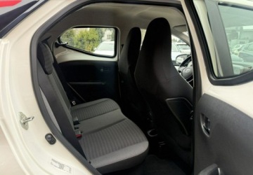 Toyota Aygo II Hatchback 3d Facelifting 1.0 VVT-i 72KM 2019 Toyota Aygo 1,0 72KM Klimatyzacja Benzyna 72KM, zdjęcie 21