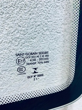 SKLO (OKNO) BOČNÍ PRAVÁ POSLEDNÍ POLE VW T4