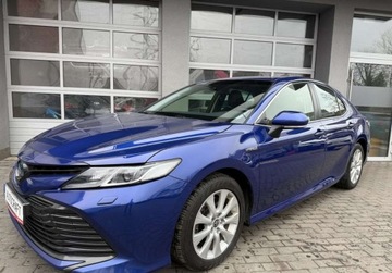 Toyota Camry IX Sedan 2.5 Hybrid Dynamic Force 218KM 2020 Toyota Camry Salon Polska, Serwis ASO, Gwarancja 2.5 Hybryda 218KM, zdjęcie 3