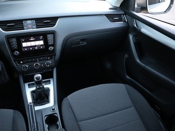 Skoda Octavia III Kombi 1.8 TSI 180KM 2014 Skoda Octavia 1.8 TSI, Salon Polska, Klima, zdjęcie 7
