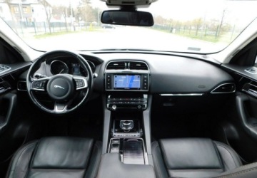Jaguar F-Pace SUV 2.0 i4D 180KM 2017 Jaguar F-Pace 2.0D 180PS 4x4AWD z Gwarancja Bezwypadkowy 2.0 Diesel 180KM, zdjęcie 6