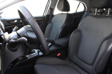 Renault Megane IV Hatchback 5d  Facelifting 1.3 TCe 140KM 2022 Renault Megane EVOLUTION, zdjęcie 7