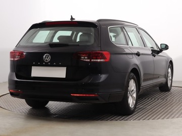 Volkswagen Passat B8 Variant 2.0 TDI BlueMotion SCR 150KM 2019 VW Passat 2.0 TDI, Salon Polska, Navi, Klima, zdjęcie 4