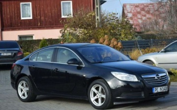 Opel Insignia I Sedan 1.6 Turbo ECOTEC 180KM 2010 Opel Insignia 1.6TB Navi Czujniki Parkowania Sprowadzony Oplacony 1.6