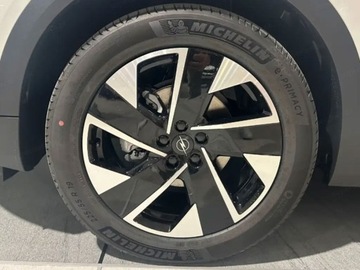 Opel 2025 Od ręki - GS 1.2 Turbo 145KM / Hak, Pakiety: Komfort Plus, Tech Plus, zdjęcie 13