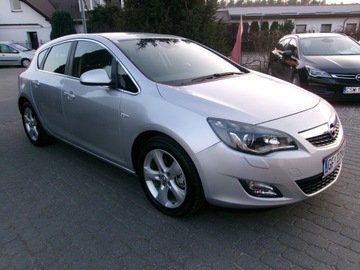 Opel Astra J Hatchback 5d 1.7 CDTI ECOTEC 110KM 2010 Opel Astra J 1.7 D Sprowadzona Dobre Wyposazenie, zdjęcie 1