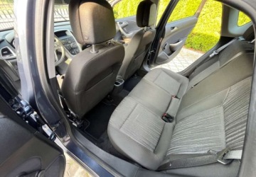 Opel Astra J Hatchback 5d 1.4 Twinport ECOTEC 100KM 2010 Opel Astra 1.4 benzyna 1 wlasciciel Serwisowany 1.4 Benzyna 100KM, zdjęcie 23