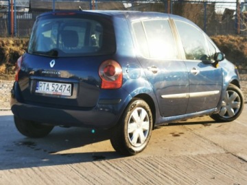 Renault Modus Hatchback 1.6 i 16V 88KM 2005 RENAULT MODUS 1.6 i 16V 88KM, Manual, Klimatyzacja, zdjęcie 18