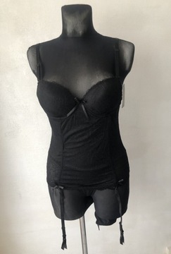 OUTLET GORSET Z TROCZKAMI DO POŃCZOCH I STRINGAMI XL