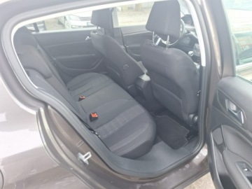 Peugeot 308 II Hatchback 5d 1.2 PureTech 130KM 2016 Peugeot 308 stan idealny, zdjęcie 6