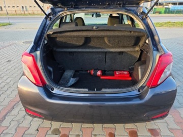 Toyota Yaris III Hatchback 5d Facelifting 1.33 Dual VVT-i 99KM 2014 TOYOTA YARIS (_P9_) 1.33 VVT-i (NSP90_) 99 KM, zdjęcie 6