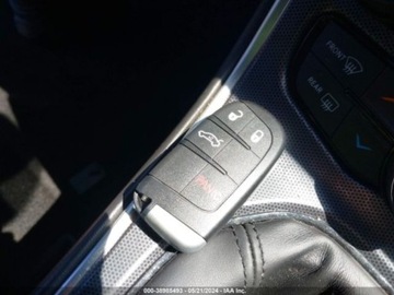 Dodge Challenger III 2015 Dodge Challenger 2015 Dodge Challenger 2dr Cpe SRT 392 6.4 Benzyna 485KM, zdjęcie 12