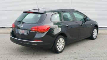 Opel Astra J Sports Tourer Facelifting 1.6 CDTI ecoFLEX 110KM 2015 Opel Astra 1.6D, 110KM, Bezwypadek, zdjęcie 15