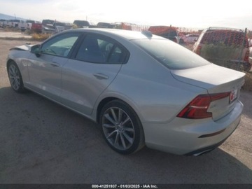 Volvo 2021 Volvo S60 Volvo S60 T5 Momentum, od ubezpieczalni 2.0 Benzyna 250KM, zdjęcie 4