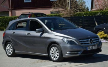 Mercedes Klasa B W246 Sports Tourer 180 CDI 109KM 2014 Mercedes-Benz Klasa B 1.5D Automat Navi Kamera PDC Oryginal Lakier Tempoma, zdjęcie 4