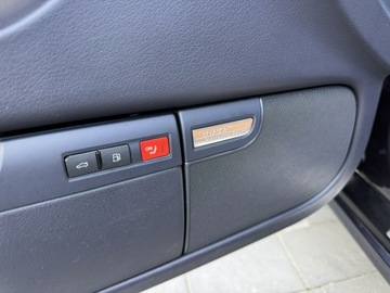 Audi A8 D3 Sedan 4.2 V8 335KM 2005 Audi A8 4.2MPI Quattro Long Mały przebieg, zdjęcie 14
