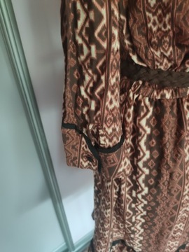 MANGO - klasyczna sukienka w brązach z paskiem - M