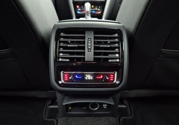 Volkswagen Arteon Fastback Facelifting 2.0 TDI 200KM 2022 Volkswagen Arteon Shooting Brake Elegance 2.0TDI 200KM DSG Kamera DCC ACC, zdjęcie 17