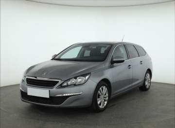 Peugeot 308 II SW 1.2 PureTech 130KM 2015 Peugeot 308 1.2 PureTech, Salon Polska, Navi, zdjęcie 1