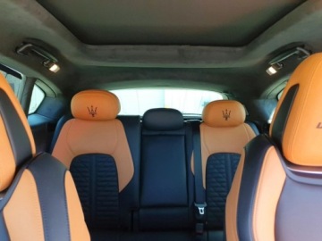 Maserati Levante 2024 Maserati Levante Modena S 2024 3.8 Benzyna 580KM, zdjęcie 11