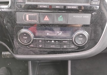 Mitsubishi Outlander III SUV 2.2 DOHC DI-D 150KM 2013 Mitsubishi Outlander 2013r, 2.3 DIESEL 4x4. Uszkodzony tyl i lekko przod., zdjęcie 15