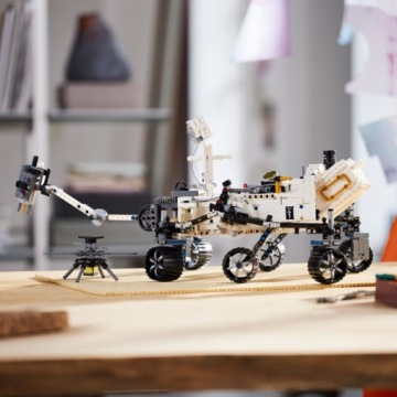 LEGO TECHNIC NASA Марсоход Perseverance 42158