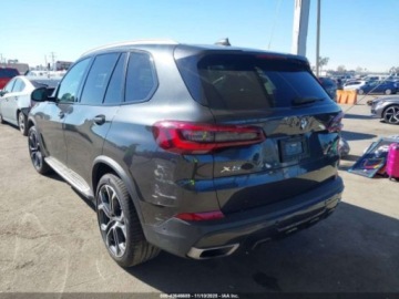 BMW X5 G05 2022 BMW X5 sDrive40i 2022 3.0 Benzyna 335KM, zdjęcie 3