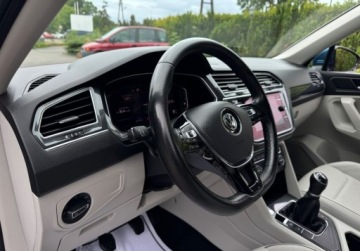 Volkswagen Tiguan Allspace SUV 2.0 TDI 150KM 2019 Volkswagen Tiguan Allspace Allspace 2,0tdi Kamera360 FullLed Blis Pano Sko, zdjęcie 4