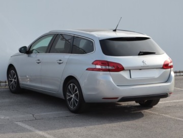 Peugeot 308 II SW 1.2 PureTech 130KM 2017 Peugeot 308 1.2 PureTech, Navi, Klima, zdjęcie 3