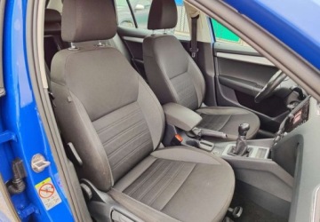 Skoda Octavia III Kombi Facelifting 1.6 TDI 115KM 2019 Skoda Octavia Skoda Octavia 1.6 TDI SCR Ambition 1.6 Diesel 115KM, zdjęcie 9