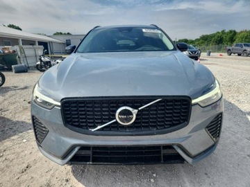 Volvo XC60 II 2024 Volvo XC 60 2024, B5 miekka hybryda, AWD Plus Dark Theme 2.0 Benzyna, zdjęcie 4