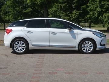 DS 5 Hatchback Facelifting 2015 2.0 BlueHDi 181KM 2016 Citroen DS5 2.0 BlueHDi, 178 KM, Automat, Skóra, zdjęcie 5