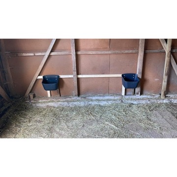 КОРМОВКА ДЛЯ ВОДЫ МОЩНЫЙ БУКСИРИД ДЛЯ ЛОШАДЕЙ СКОТА 15Л ДЛЯ КОРМЕНИЯ ВОДОЙ