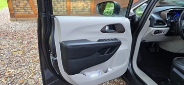 Chrysler Pacifica II 3.6 V6 291KM 2018 Chrysler Pacifica 2018 Touring L, zdjęcie 11